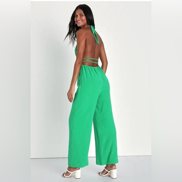 NWT Stunning Season Green Backless Wide Leg Halter
Jumpsuit size:L - Picture 3 of 15